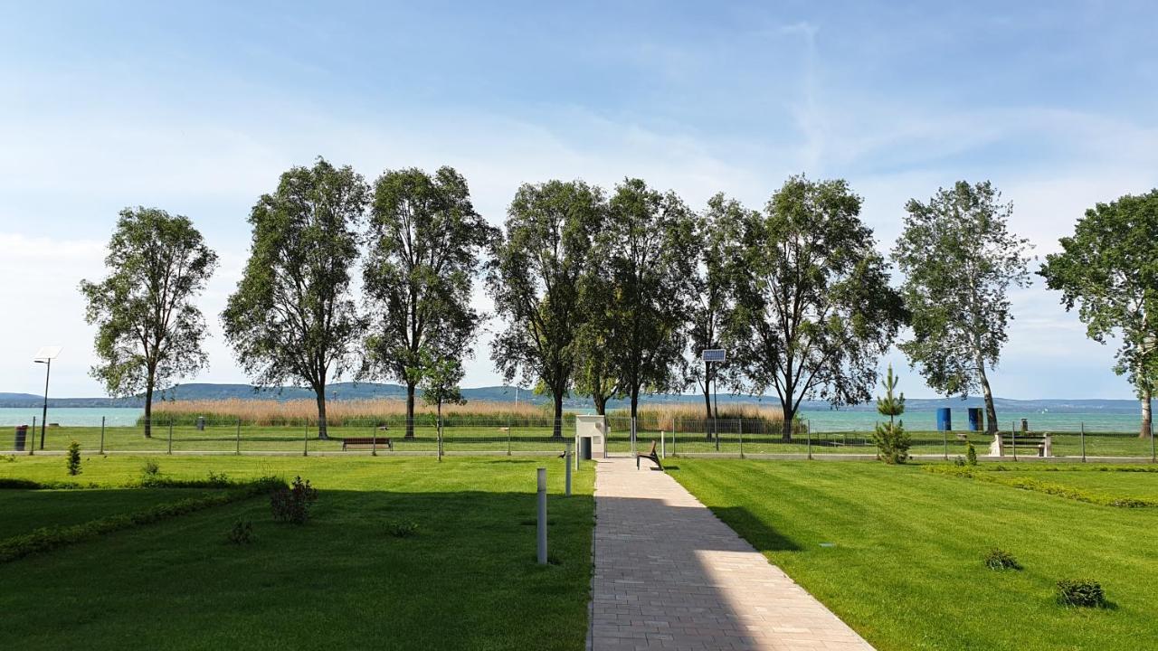 Lelle Resort B21 Balatonlelle Εξωτερικό φωτογραφία